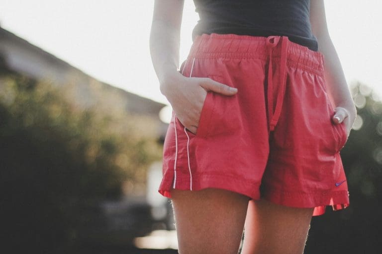 Bestel een dames korte broek